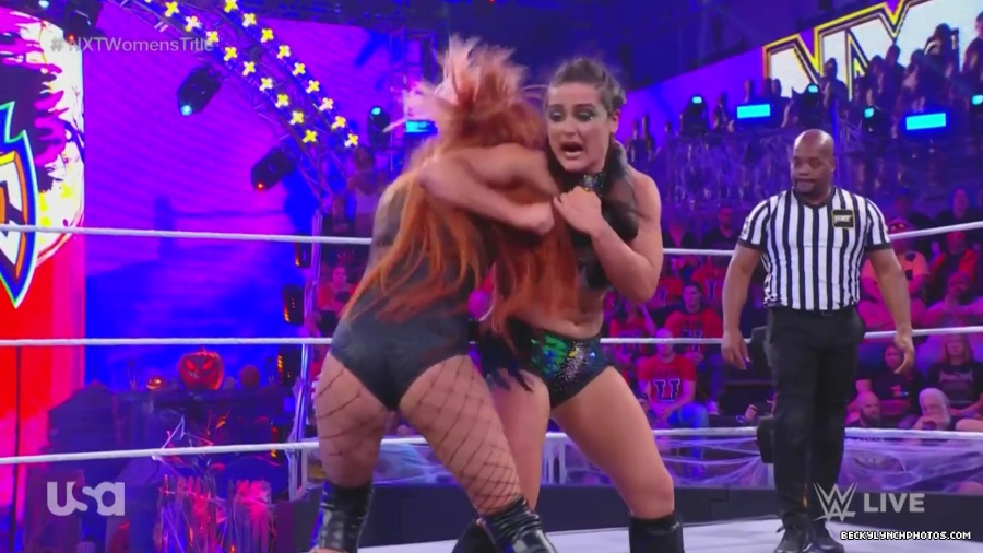 Halloween_Havoc_Main_Event_mp41814.jpg