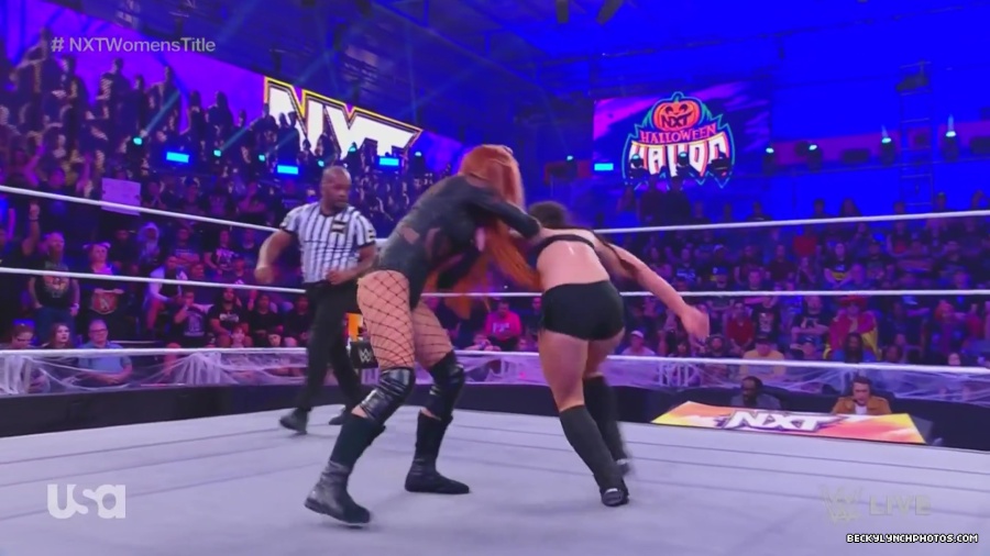 Halloween_Havoc_Main_Event_mp41869.jpg