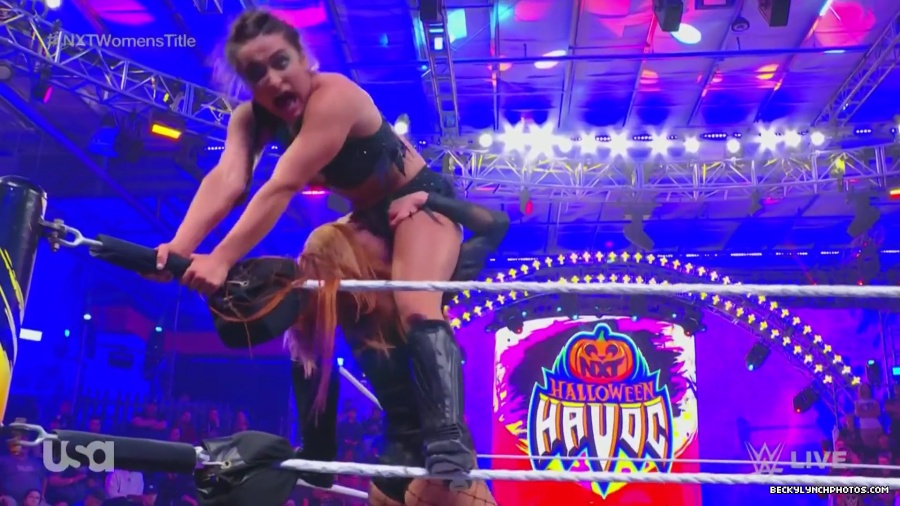 Halloween_Havoc_Main_Event_mp42158.jpg