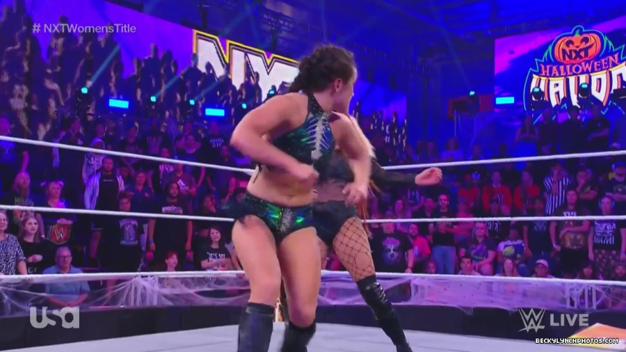 Halloween_Havoc_Main_Event_mp42253.jpg