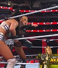 Women_RAW_mp41561.jpg
