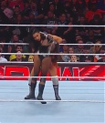 Women_RAW_mp41594.jpg
