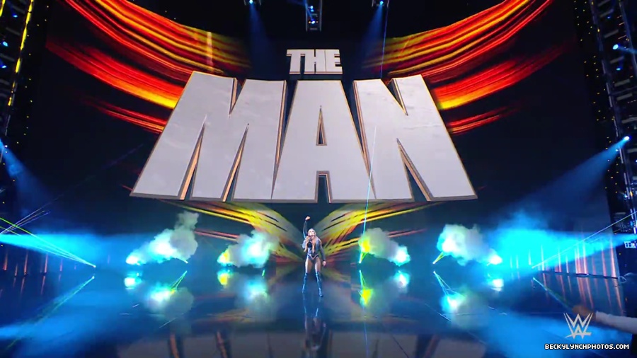 WWE_Raw_01_01_24_Becky_vs_Nia_mp40009.jpg