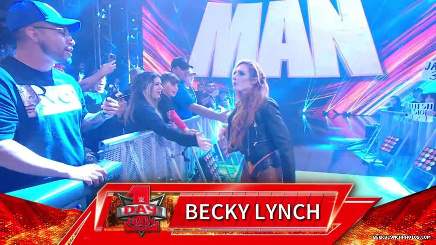 WWE_Raw_01_01_24_Becky_vs_Nia_mp40023.jpg
