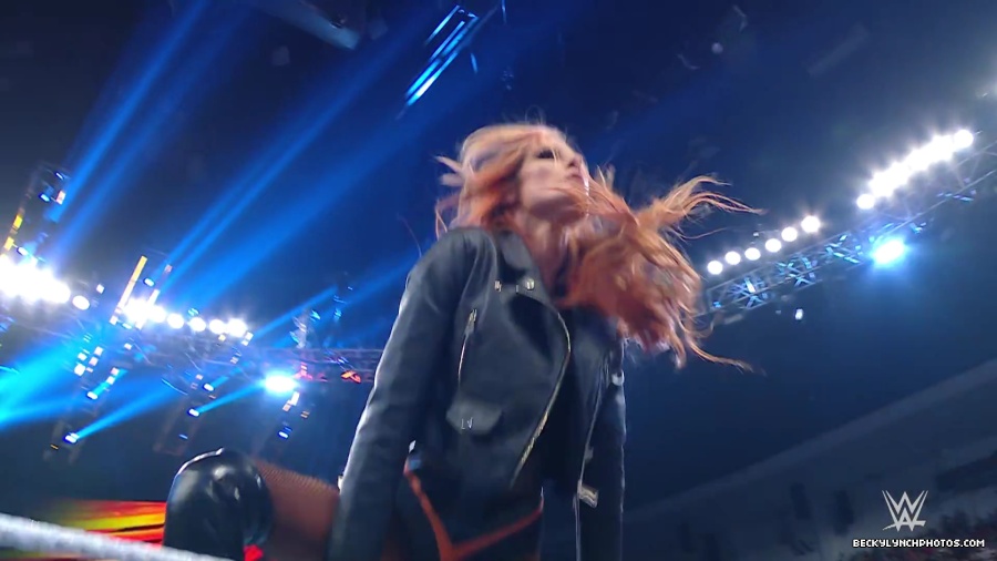 WWE_Raw_01_01_24_Becky_vs_Nia_mp40083.jpg