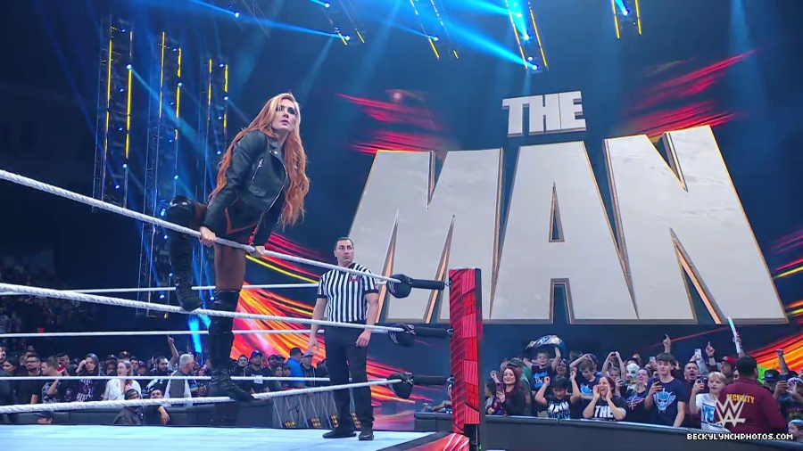 WWE_Raw_01_01_24_Becky_vs_Nia_mp40094.jpg