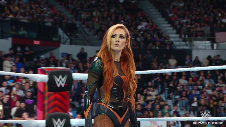 WWE_Raw_01_01_24_Becky_vs_Nia_mp40111.jpg