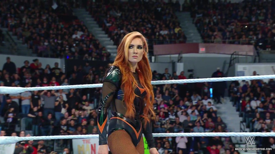 WWE_Raw_01_01_24_Becky_vs_Nia_mp40119.jpg