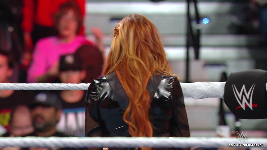 WWE_Raw_01_01_24_Becky_vs_Nia_mp40144.jpg