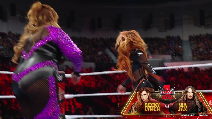 WWE_Raw_01_01_24_Becky_vs_Nia_mp40154.jpg