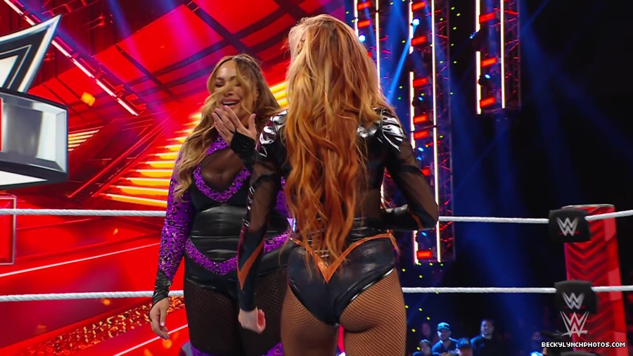 WWE_Raw_01_01_24_Becky_vs_Nia_mp40158.jpg