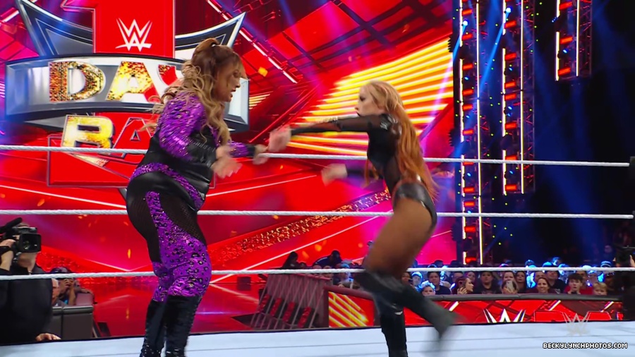 WWE_Raw_01_01_24_Becky_vs_Nia_mp40181.jpg