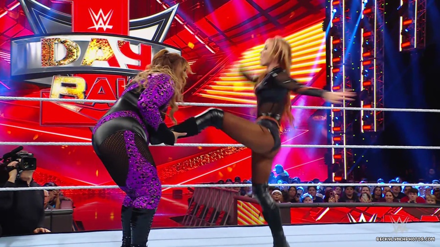 WWE_Raw_01_01_24_Becky_vs_Nia_mp40182.jpg