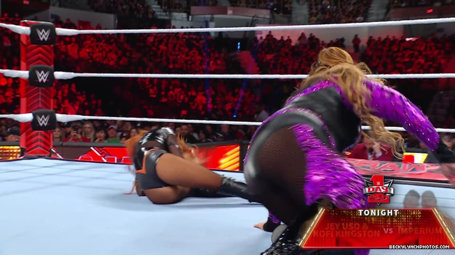WWE_Raw_01_01_24_Becky_vs_Nia_mp40219.jpg