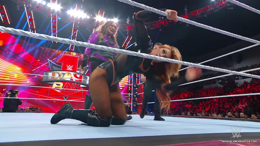 WWE_Raw_01_01_24_Becky_vs_Nia_mp40225.jpg