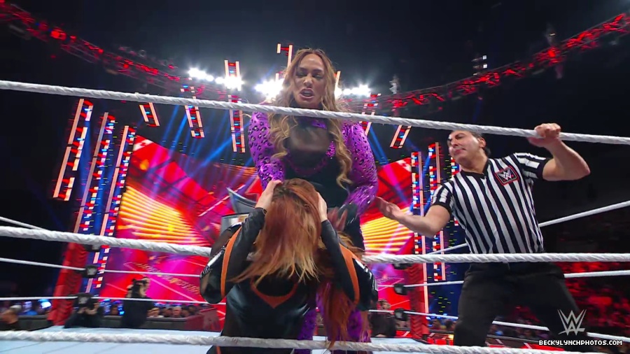 WWE_Raw_01_01_24_Becky_vs_Nia_mp40227.jpg