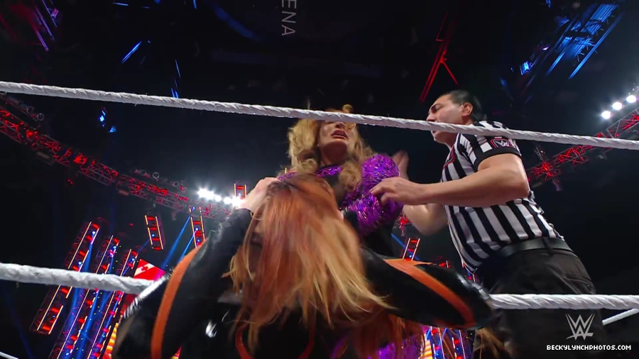WWE_Raw_01_01_24_Becky_vs_Nia_mp40230.jpg