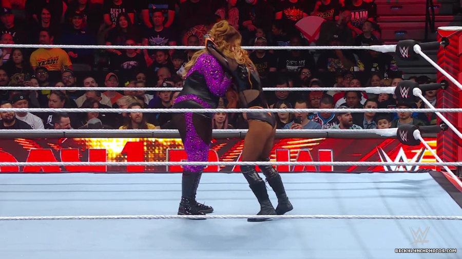 WWE_Raw_01_01_24_Becky_vs_Nia_mp40241.jpg