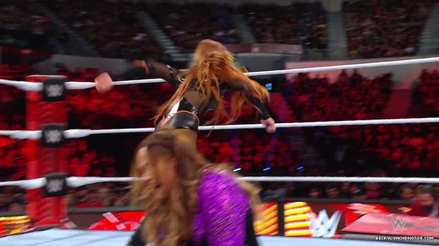 WWE_Raw_01_01_24_Becky_vs_Nia_mp40283.jpg