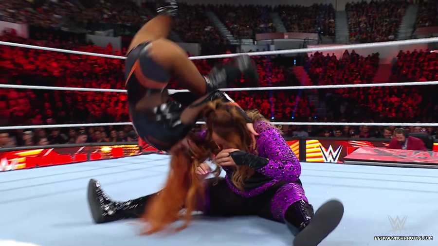 WWE_Raw_01_01_24_Becky_vs_Nia_mp40285.jpg