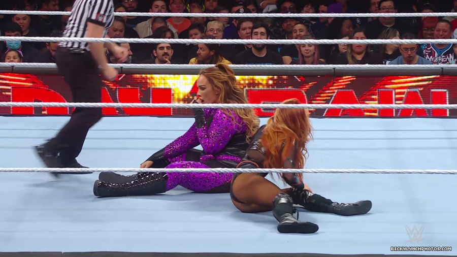WWE_Raw_01_01_24_Becky_vs_Nia_mp40294.jpg