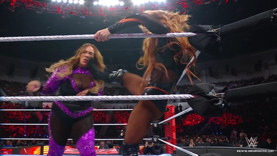 WWE_Raw_01_01_24_Becky_vs_Nia_mp40314.jpg