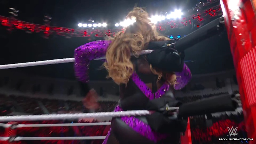 WWE_Raw_01_01_24_Becky_vs_Nia_mp40329.jpg