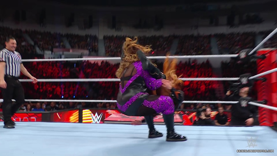 WWE_Raw_01_01_24_Becky_vs_Nia_mp40359.jpg