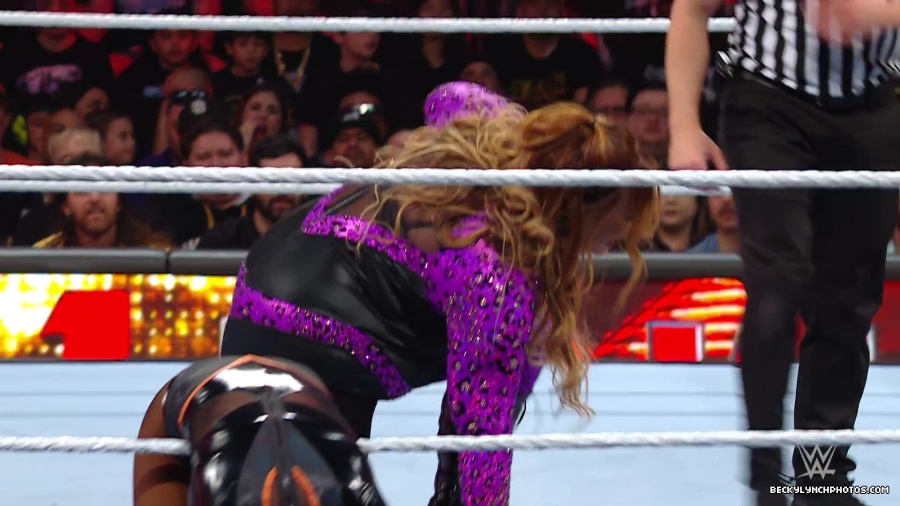 WWE_Raw_01_01_24_Becky_vs_Nia_mp40388.jpg