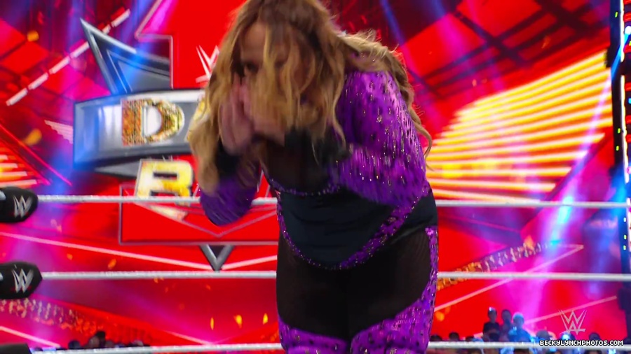 WWE_Raw_01_01_24_Becky_vs_Nia_mp40389.jpg