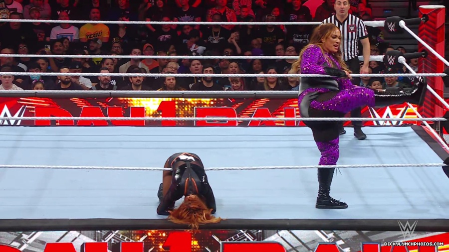 WWE_Raw_01_01_24_Becky_vs_Nia_mp40392.jpg