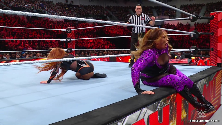 WWE_Raw_01_01_24_Becky_vs_Nia_mp40398.jpg