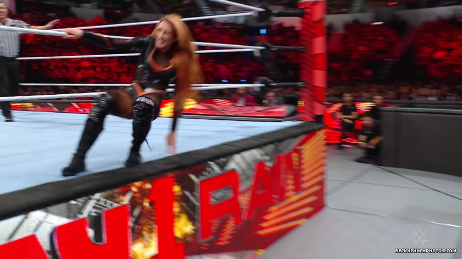 WWE_Raw_01_01_24_Becky_vs_Nia_mp40407.jpg