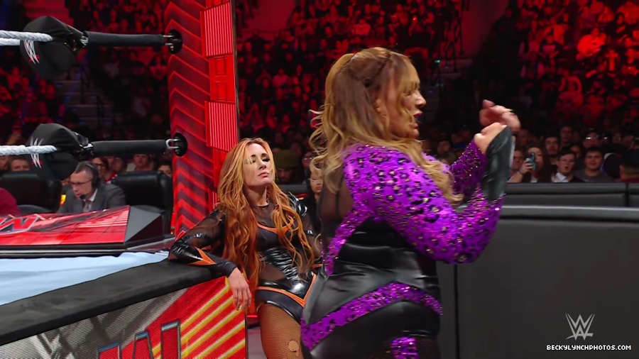 WWE_Raw_01_01_24_Becky_vs_Nia_mp40417.jpg