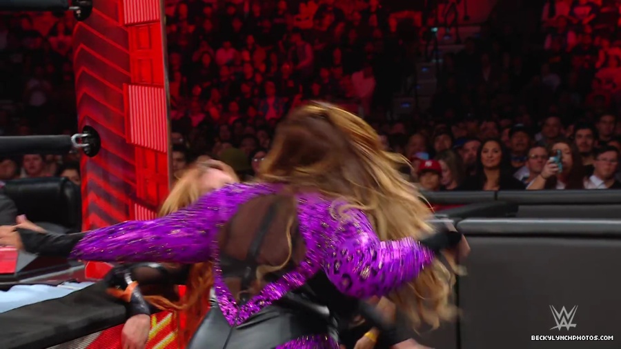 WWE_Raw_01_01_24_Becky_vs_Nia_mp40419.jpg
