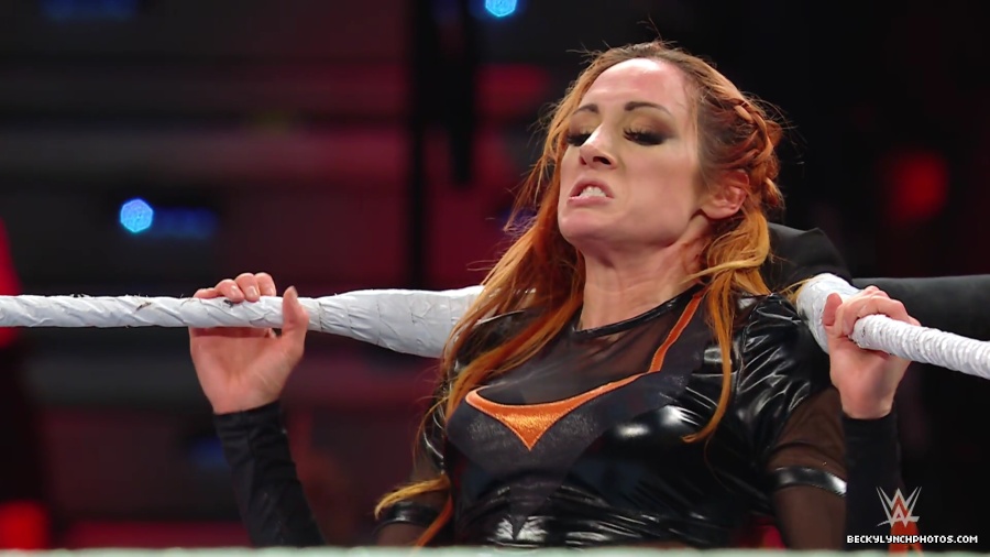 WWE_Raw_01_01_24_Becky_vs_Nia_mp40458.jpg