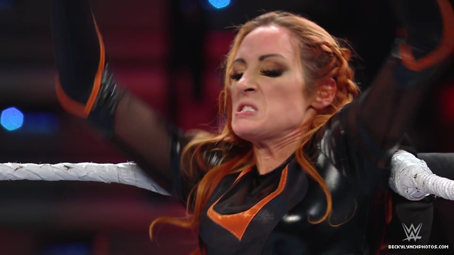 WWE_Raw_01_01_24_Becky_vs_Nia_mp40460.jpg