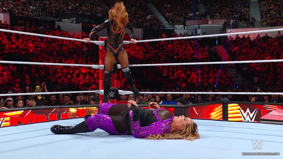 WWE_Raw_01_01_24_Becky_vs_Nia_mp40462.jpg