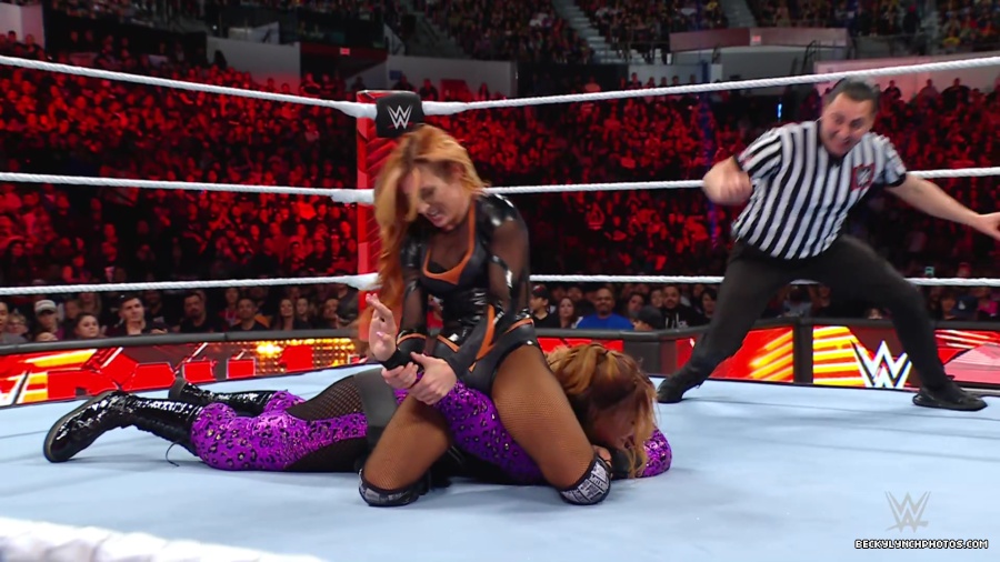 WWE_Raw_01_01_24_Becky_vs_Nia_mp40475.jpg