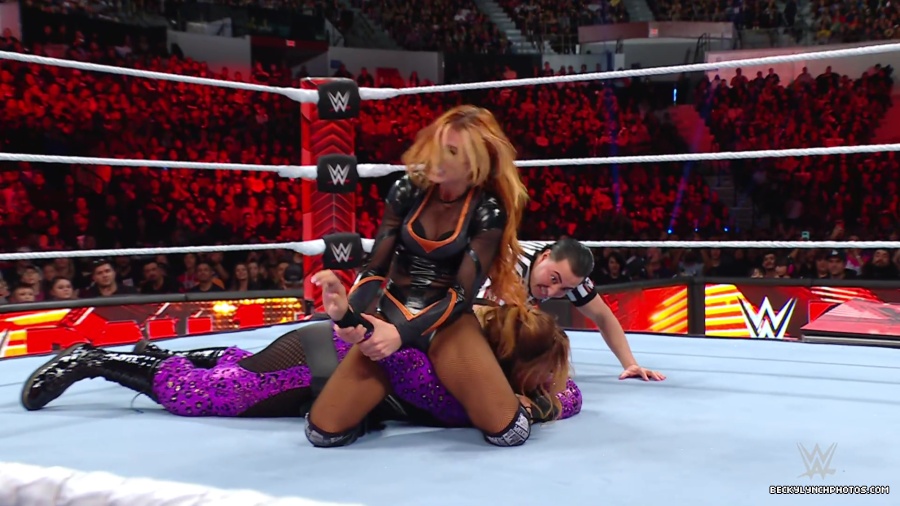 WWE_Raw_01_01_24_Becky_vs_Nia_mp40476.jpg