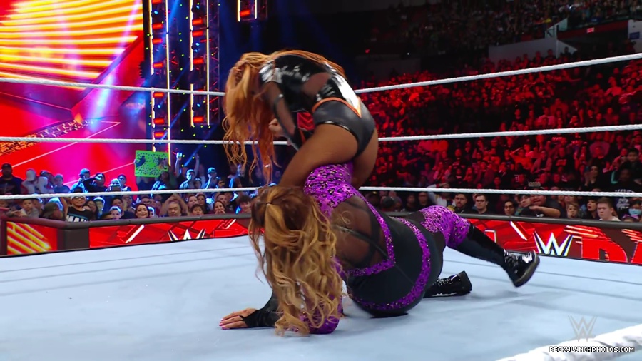 WWE_Raw_01_01_24_Becky_vs_Nia_mp40483.jpg