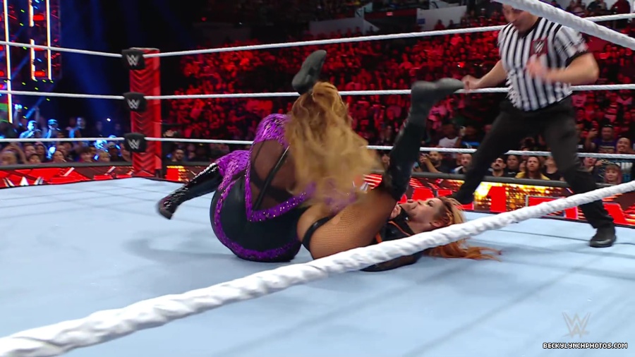 WWE_Raw_01_01_24_Becky_vs_Nia_mp40484.jpg