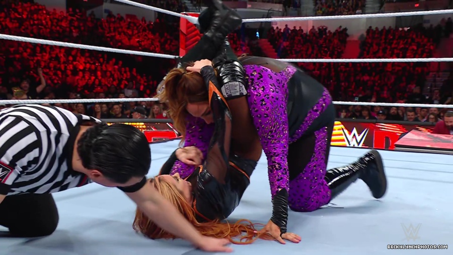 WWE_Raw_01_01_24_Becky_vs_Nia_mp40497.jpg
