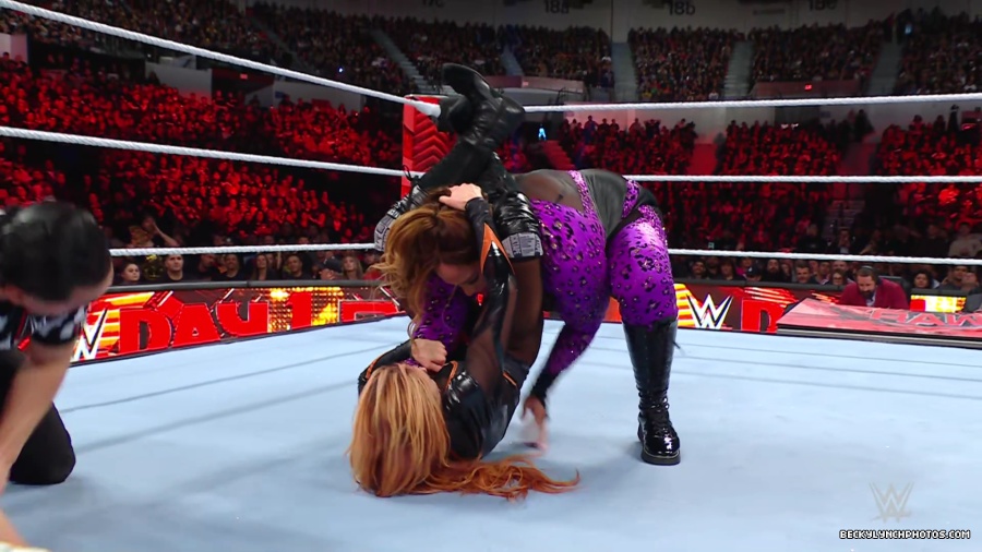 WWE_Raw_01_01_24_Becky_vs_Nia_mp40498.jpg
