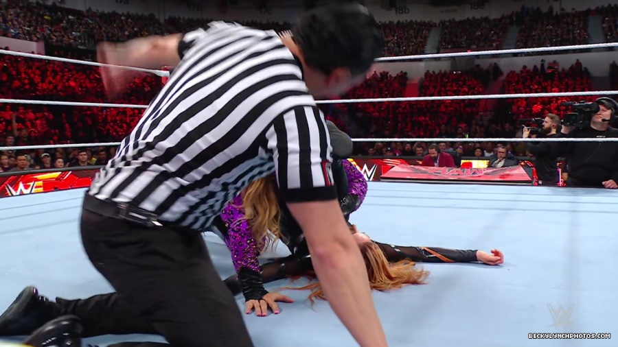 WWE_Raw_01_01_24_Becky_vs_Nia_mp40508.jpg