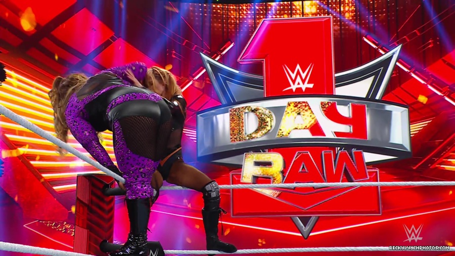 WWE_Raw_01_01_24_Becky_vs_Nia_mp40558.jpg