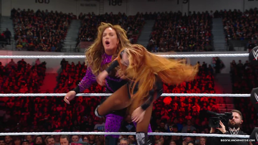 WWE_Raw_01_01_24_Becky_vs_Nia_mp40619.jpg