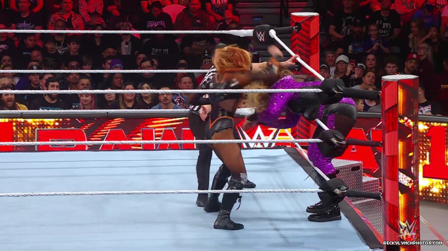 WWE_Raw_01_01_24_Becky_vs_Nia_mp40621.jpg