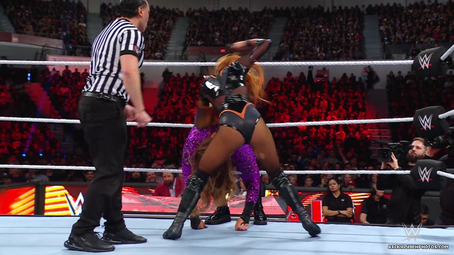WWE_Raw_01_01_24_Becky_vs_Nia_mp40623.jpg