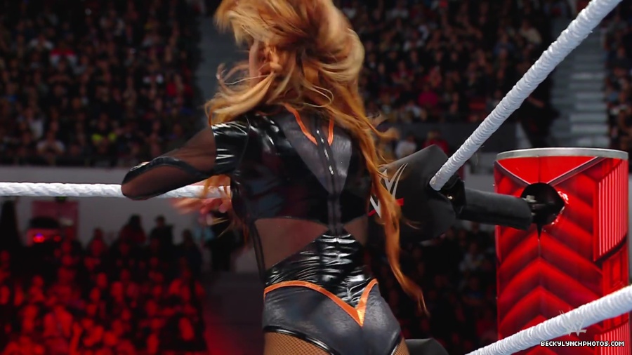 WWE_Raw_01_01_24_Becky_vs_Nia_mp40629.jpg
